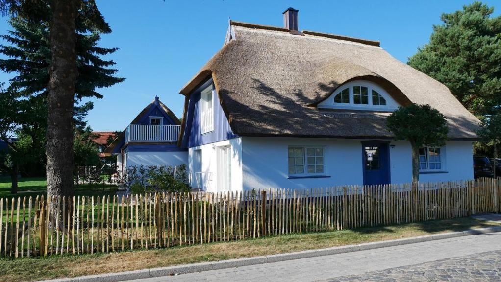 Kapitaenshaus Kammer Born Exteriör bild